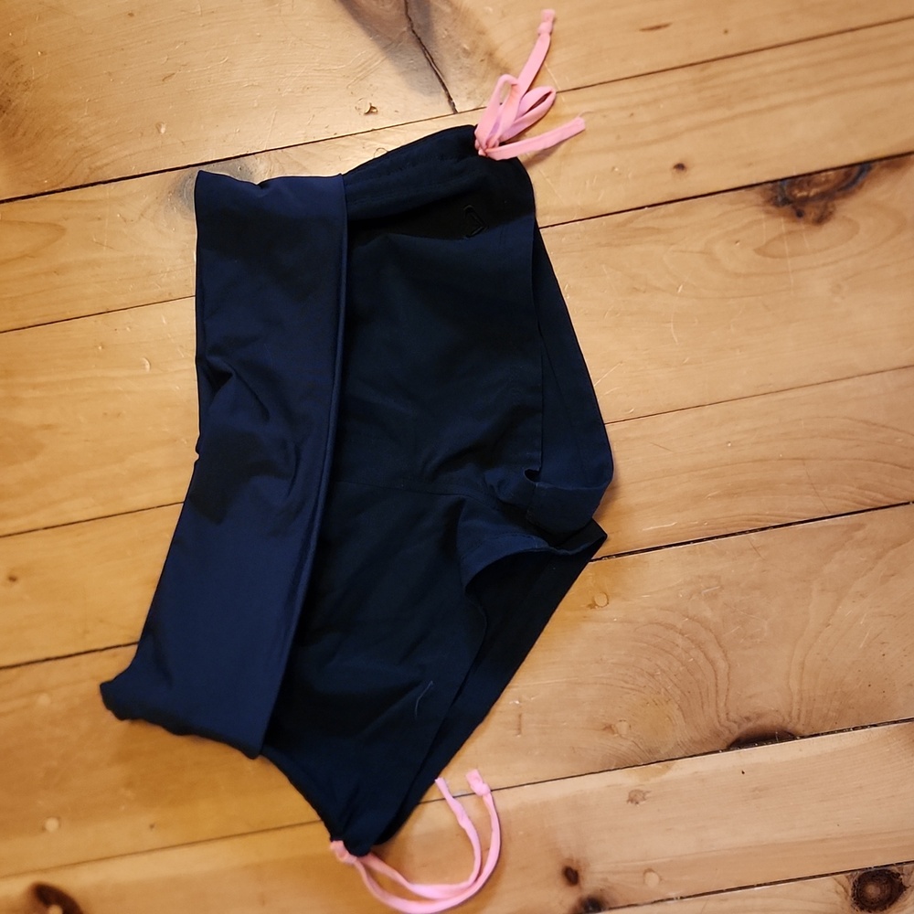 Roxy • Cinch shorts | M